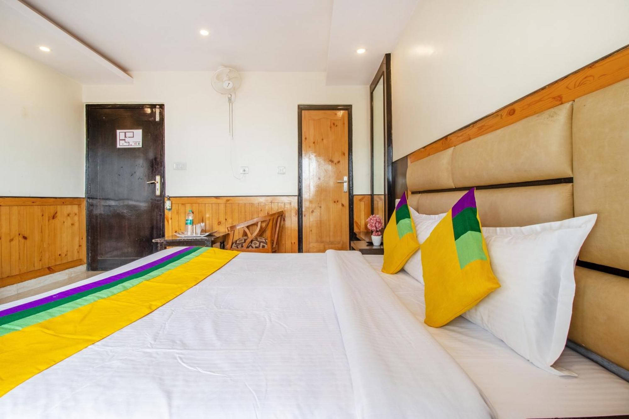 Itsy Hotels Avantika With Forest View Shimla Esterno foto
