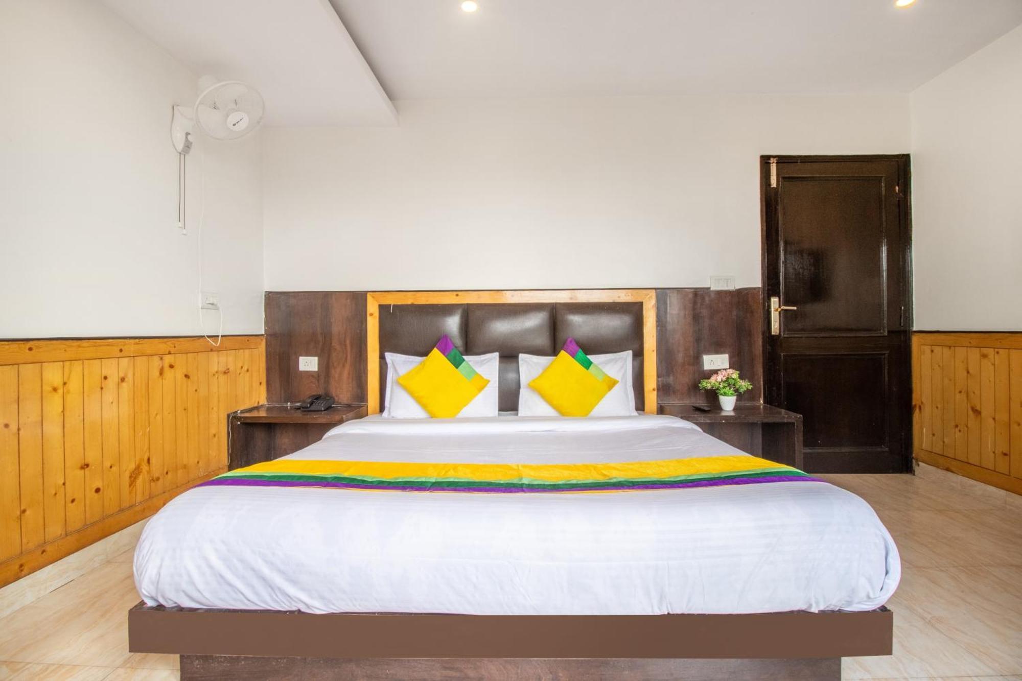 Itsy Hotels Avantika With Forest View Shimla Esterno foto