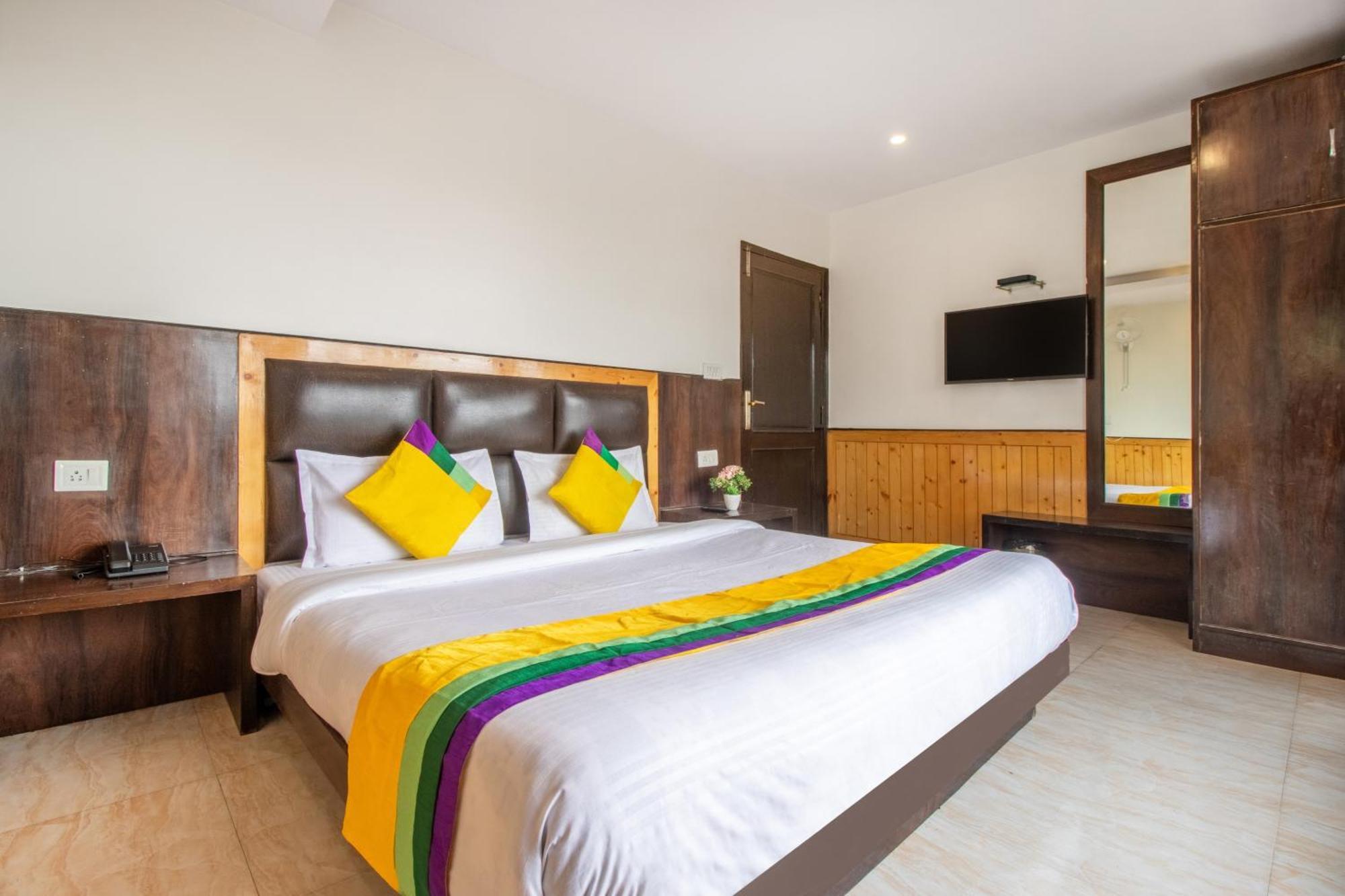 Itsy Hotels Avantika With Forest View Shimla Esterno foto